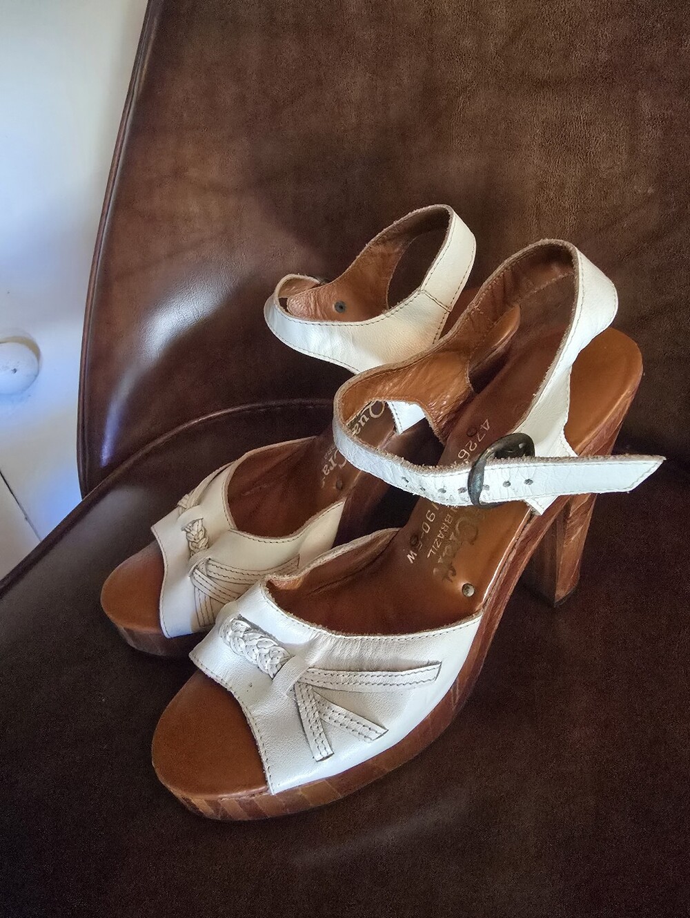 Quailcraft Vintage Women’s White Leather Platform Sandals with Ankle Strap